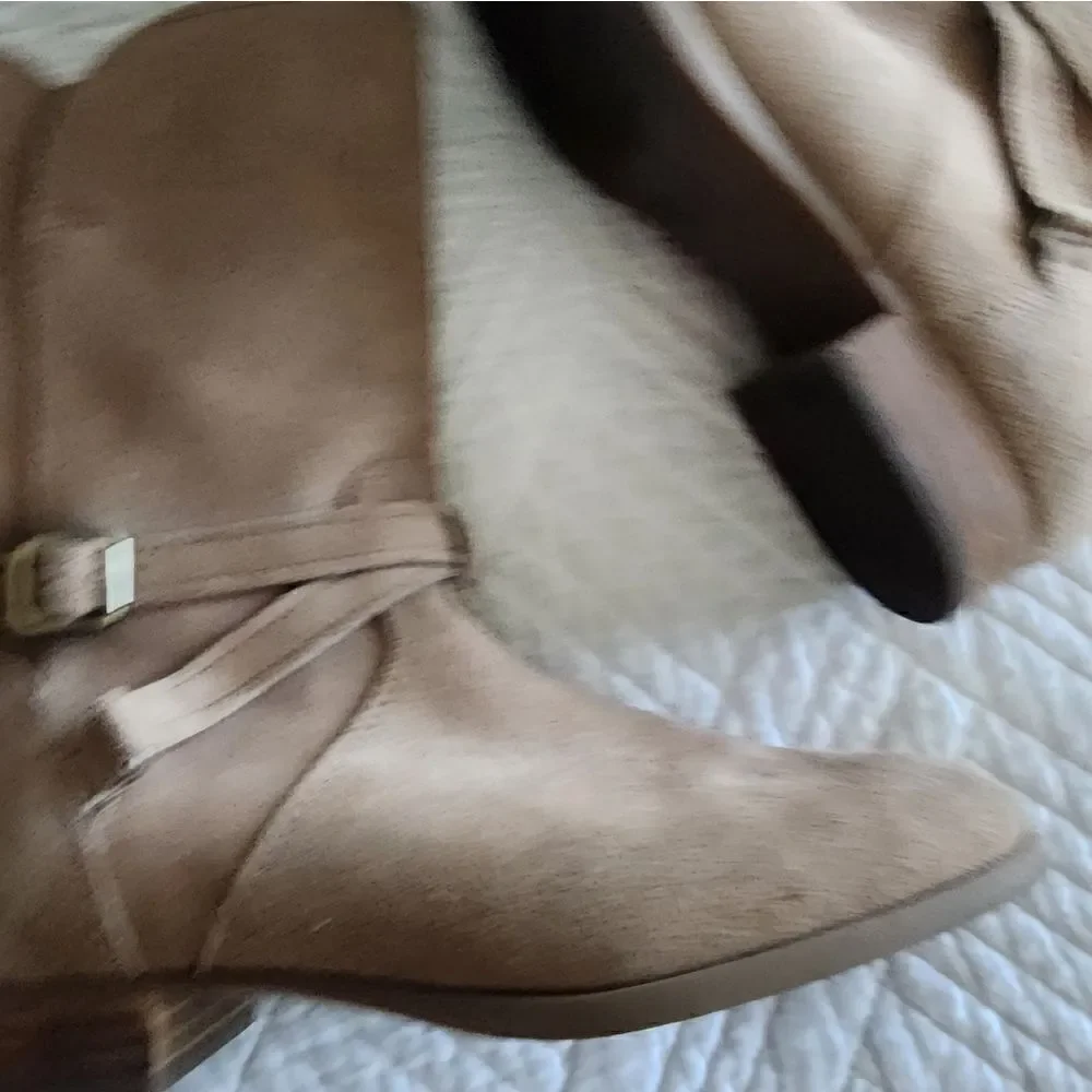 Koolaburra by UGGS  suede leather boots